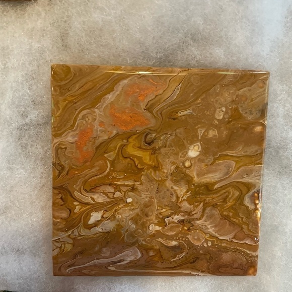 Set of 4 coasters Gold tones Hand painted Acrylic sealed w/resin Cork backing - Picture 6 of 6
